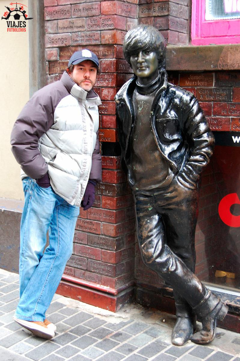 John Lennon te da la bienvenida