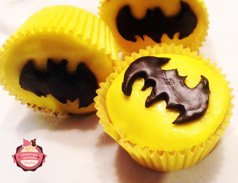 Cupcakes de Batman SIN HUEVO | Cocina