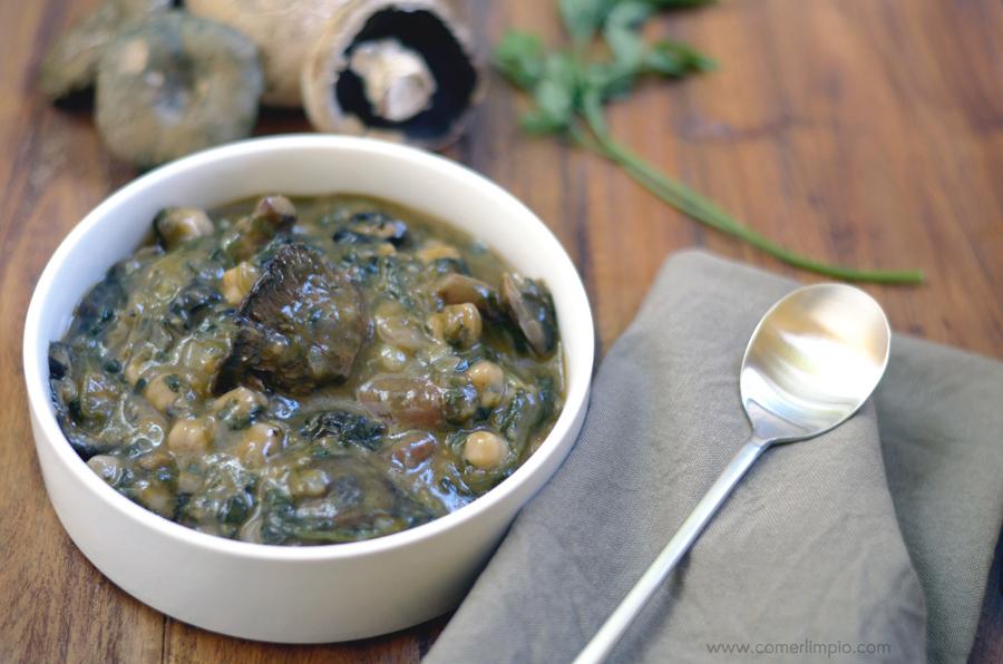 Guiso de garbanzos con rebollón y champión silvestre