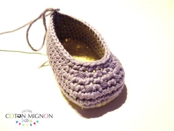 tutorial quinto paso zapatitos grises suela amarilla