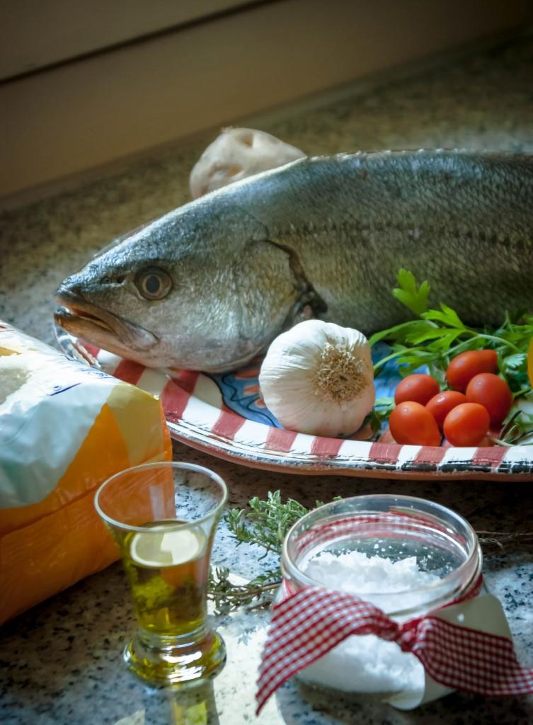 corvina a la sal con verduras y pesto de zanahoria