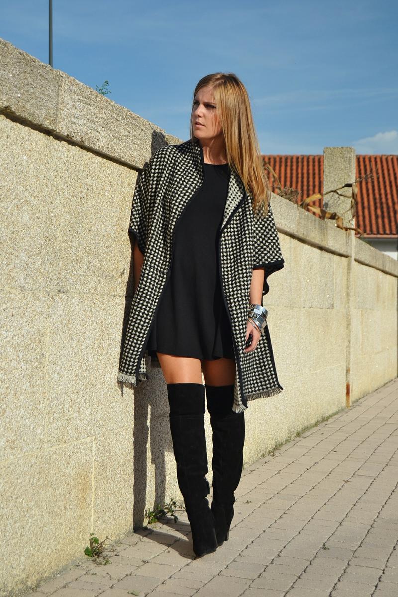 whitedahlia_black&white-cape (35)