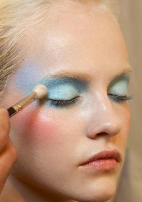 MAQUILLAJE PASTEL