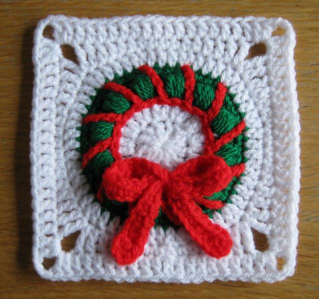 http://www.ravelry.com/patterns/library/christmas-wreath-square