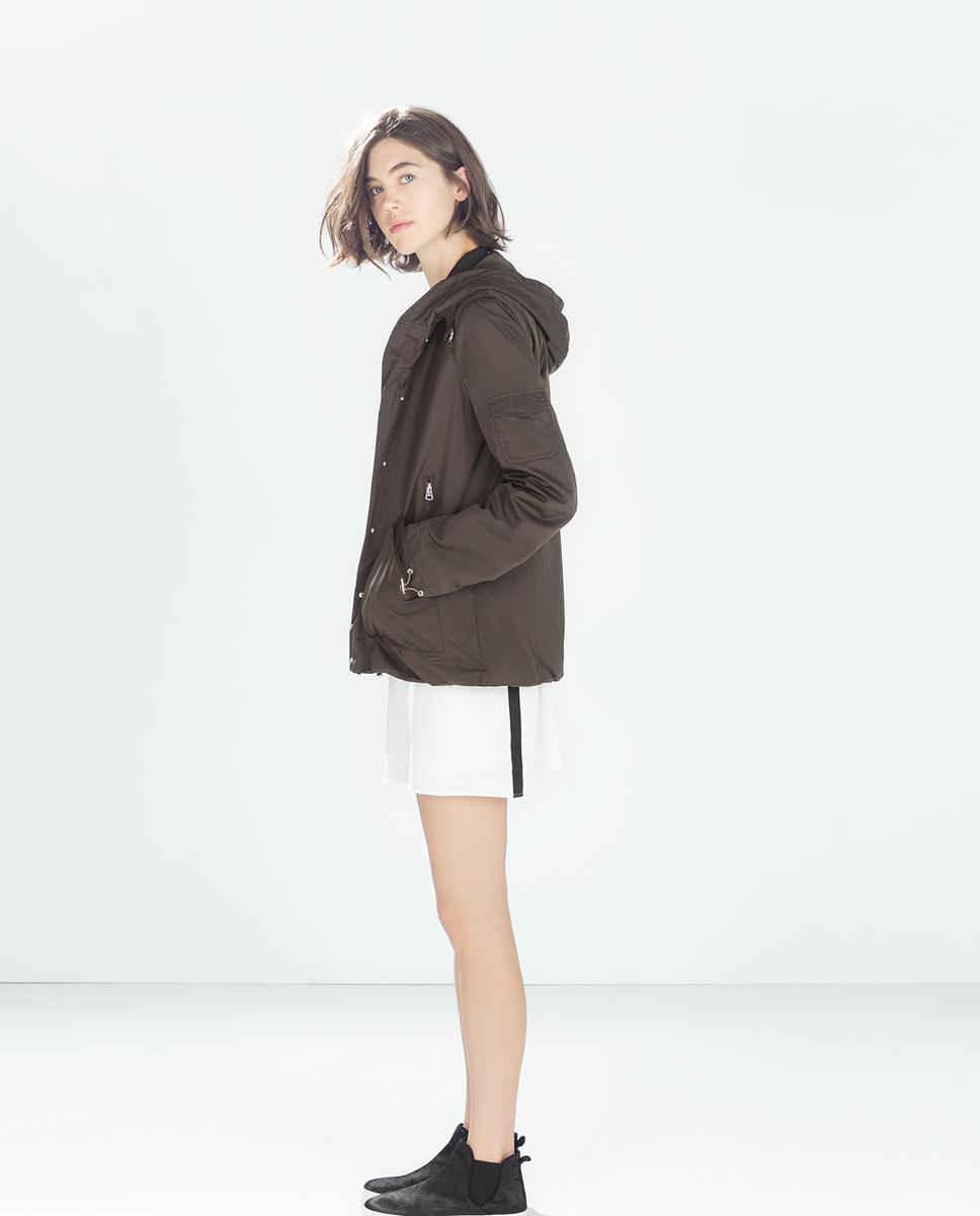 Imagen 1 de PARKA FRUNCE BAJO de Zara
