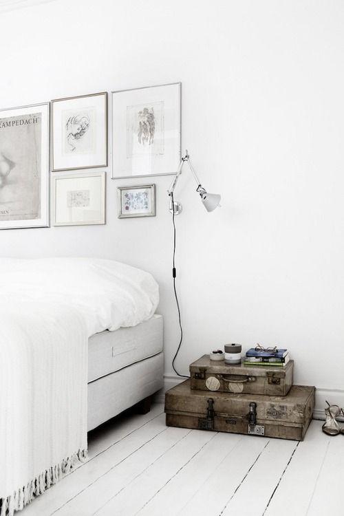 el dormitorio_maletas