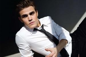Paul Wesley, Top 10 Machos Sexys, Las botas de Nancy Sinatra