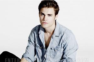 Paul Wesley, Top 10 Machos Sexys, Las botas de Nancy Sinatra