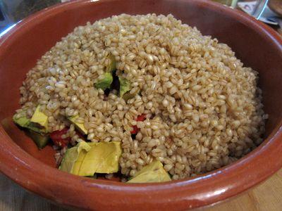 ensalada-de-mote-de-trigo-y-palta-