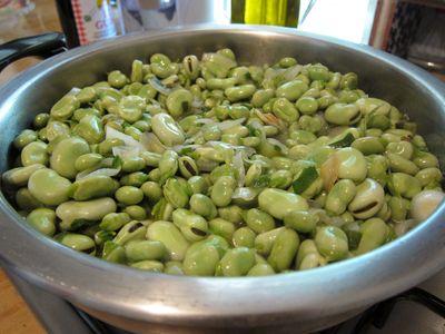 habas-con-jamon-y-huevos-fritos-