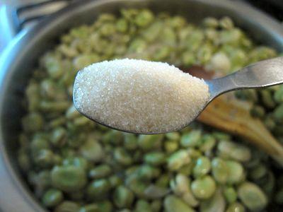 habas-con-jamon-y-huevos-fritos-