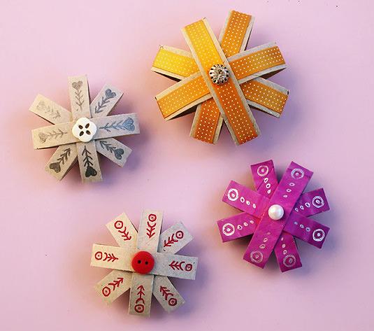 adorno de navidad con rollos de papel higienico