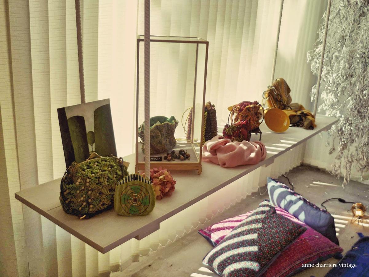 anne charriere vintage, encerado mesa, Ana y Cristina Calderón, Bilbao,