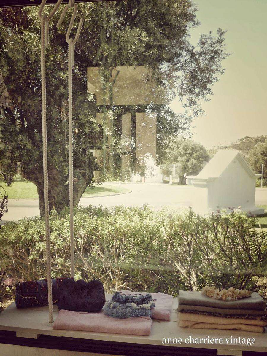 anne charriere vintage, encerado mesa, Ana y Cristina Calderón, Bilbao,