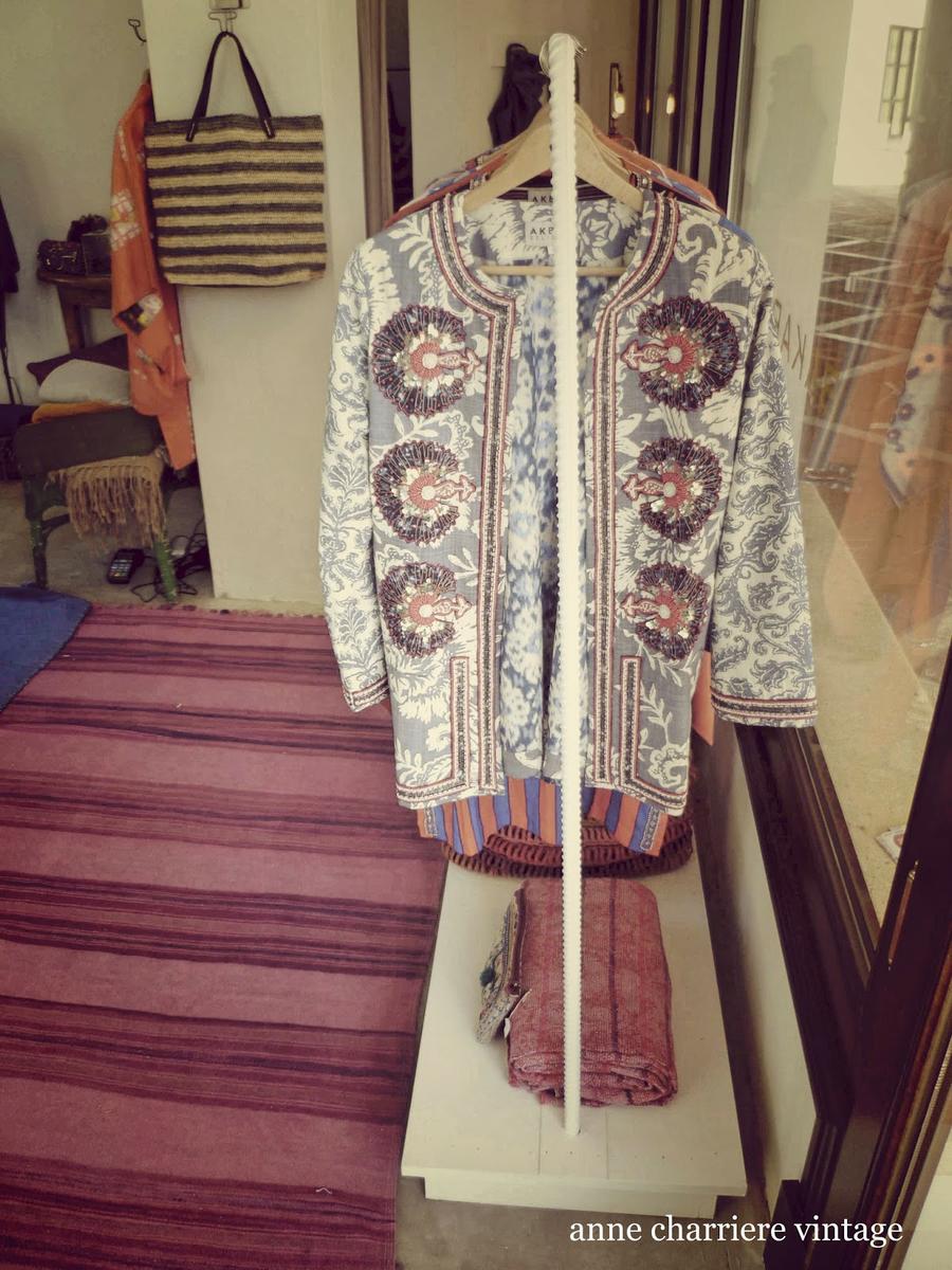 anne charriere vintage, encerado mesa, Ana y Cristina Calderón, Bilbao,