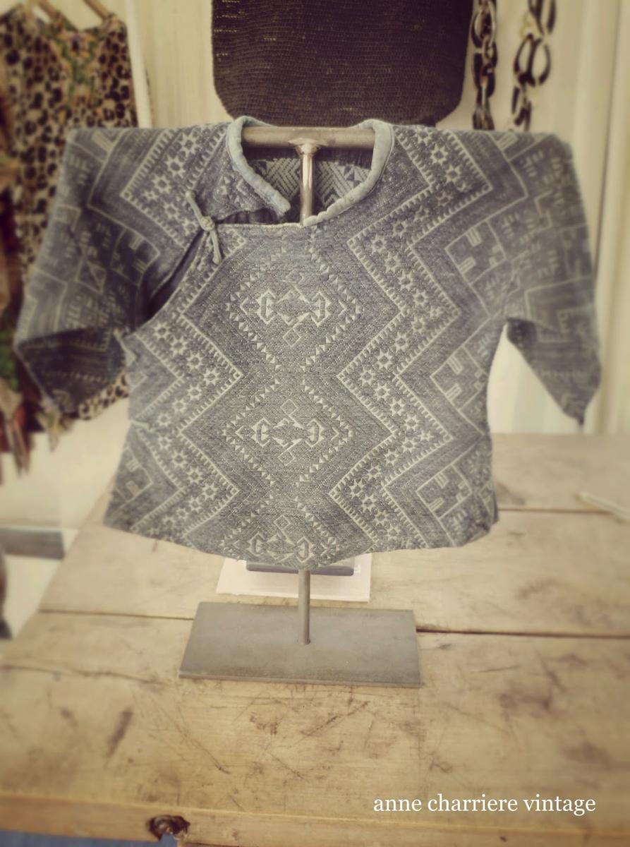 anne charriere vintage, encerado mesa, Ana y Cristina Calderón, Bilbao,