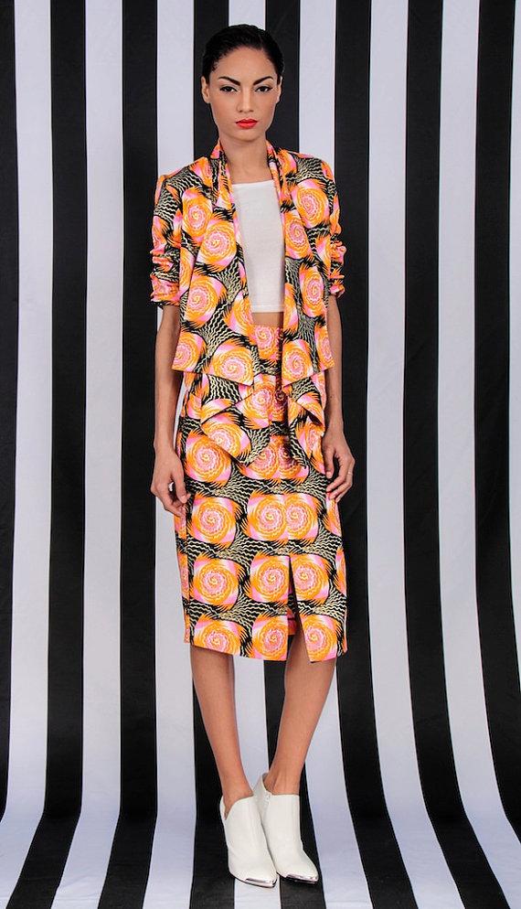 Traje precio 150â?¬
Tienda Ongoroongoro
visitar tienda para más información.