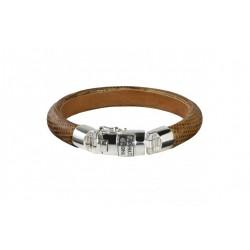 Pulsera hecha a mano