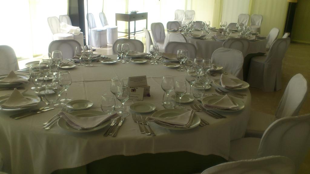 Añadí brillantes de cristal que compré para la decoración. Ese toque glitter