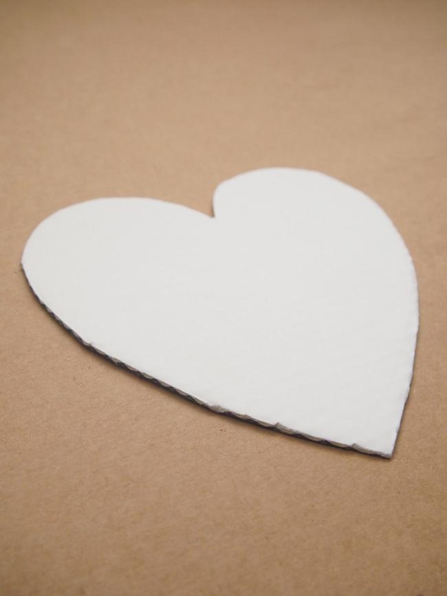 DIY: un porta alianzas con forma de corazón