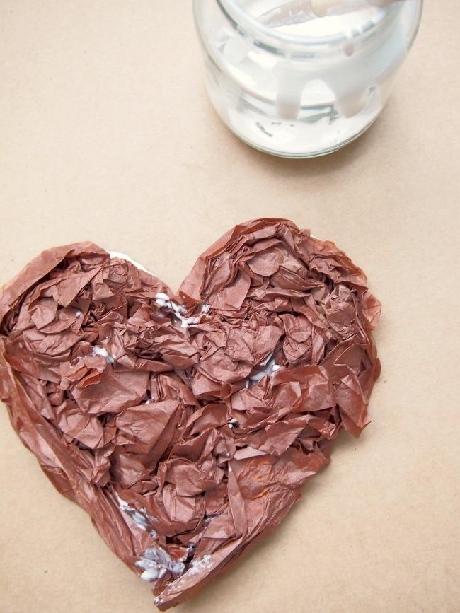 DIY: un porta alianzas con forma de corazón