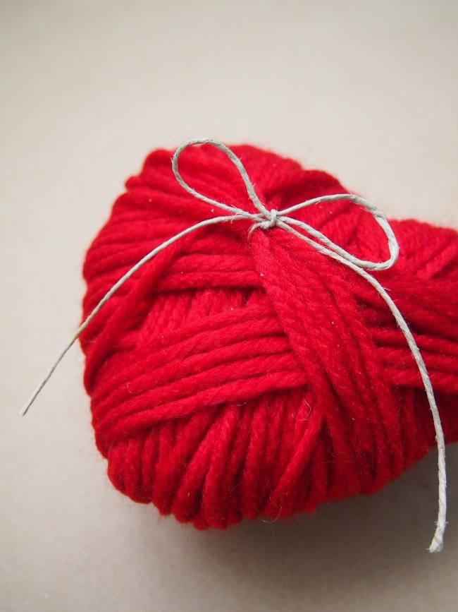 Diy: un porta alianzas con forma de corazón