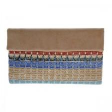 Sobre azul y camel en ante y rafia