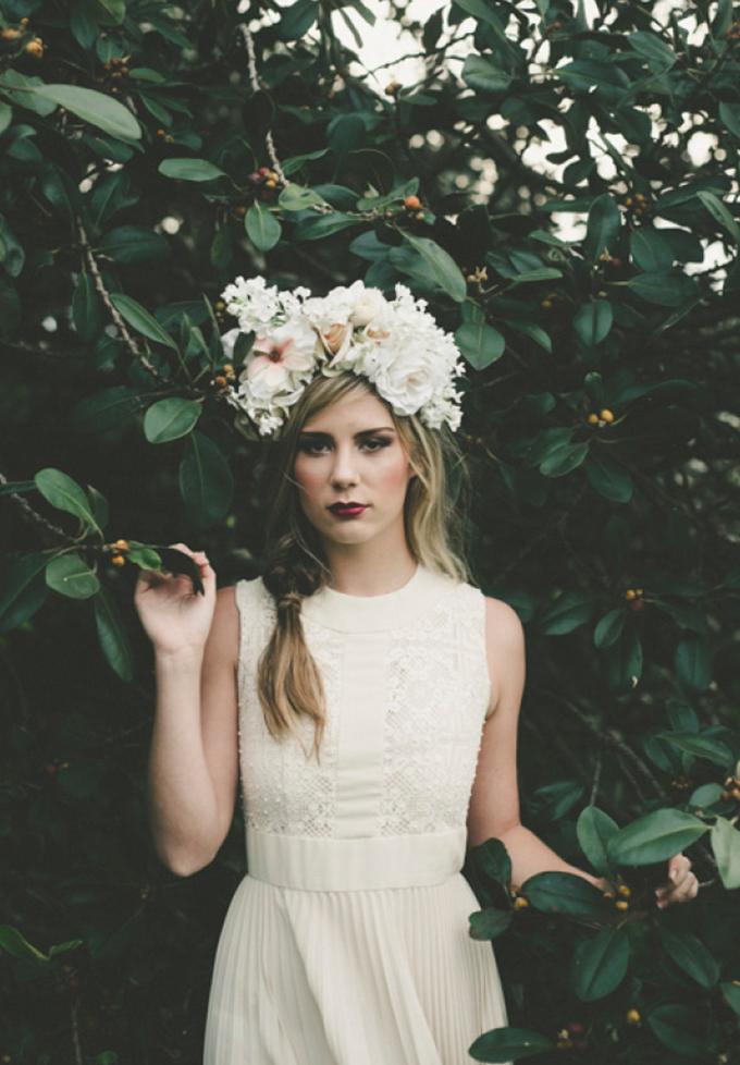 Flores blancas en el pelo-07