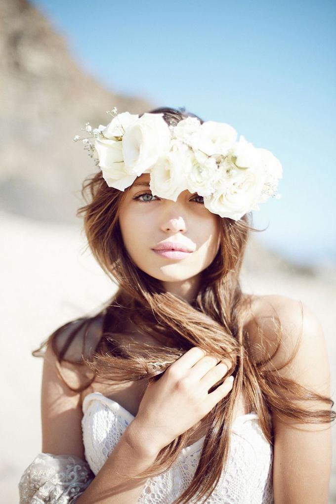 Flores blancas en el pelo-02