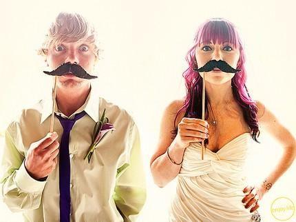 colores-de-boda-novios-bigotes-movember