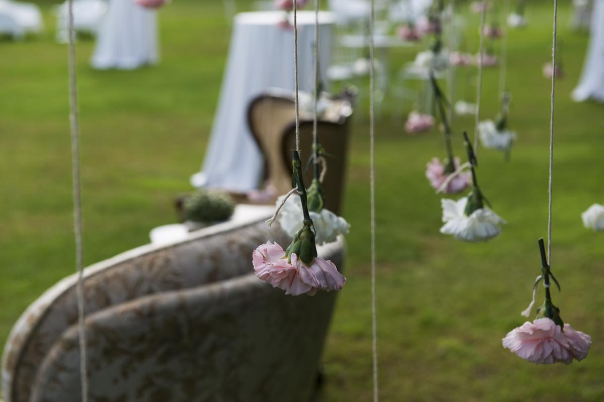 Colores-de-boda-photobooth-butacas-claveles-laura-y-raul_0018