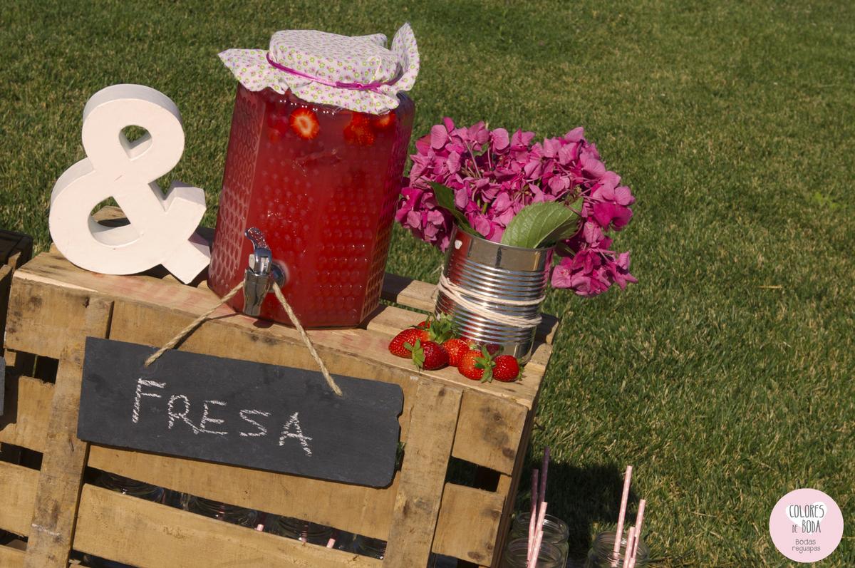 colores-de-boda-limonada-fresa