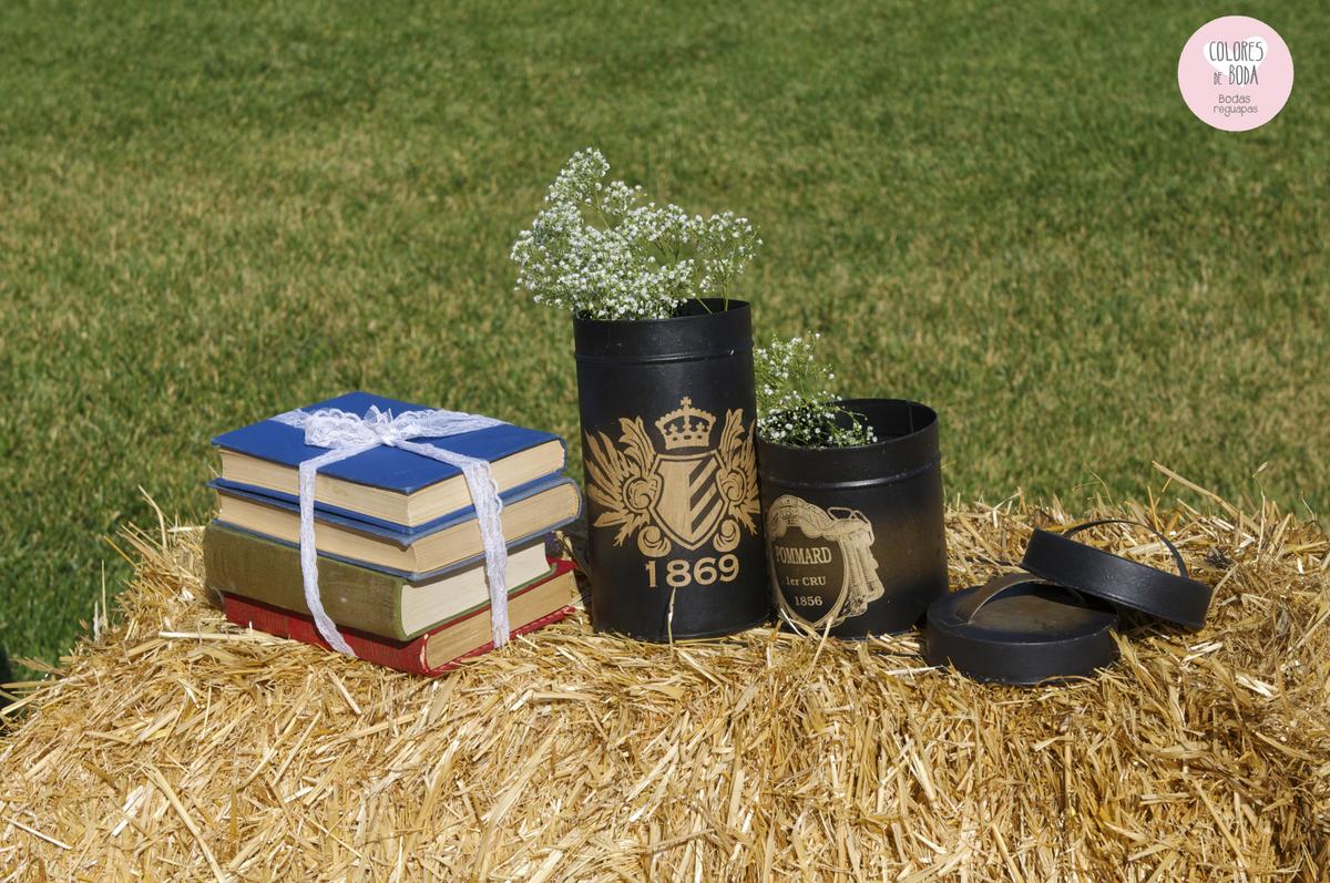 colores-de-boda-rincon-limonada-detalle-libros