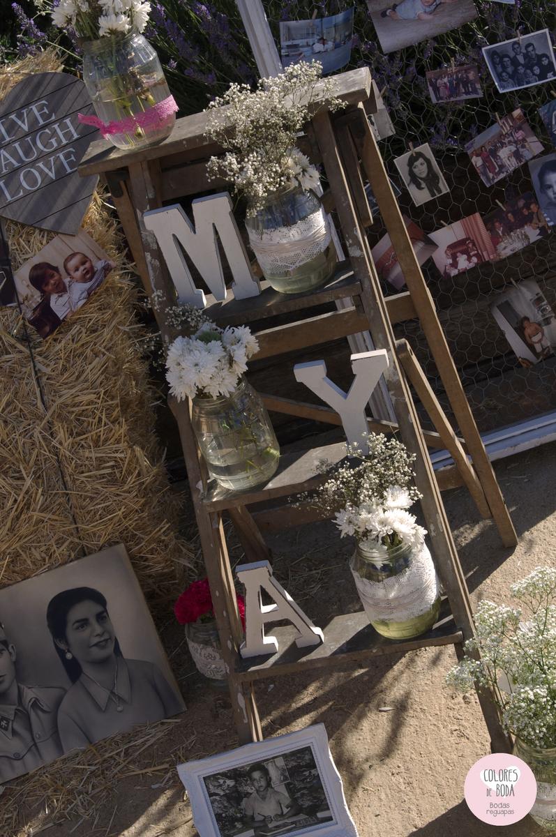 colores-de-boda-escalera-decorada-rincon-recuerdos