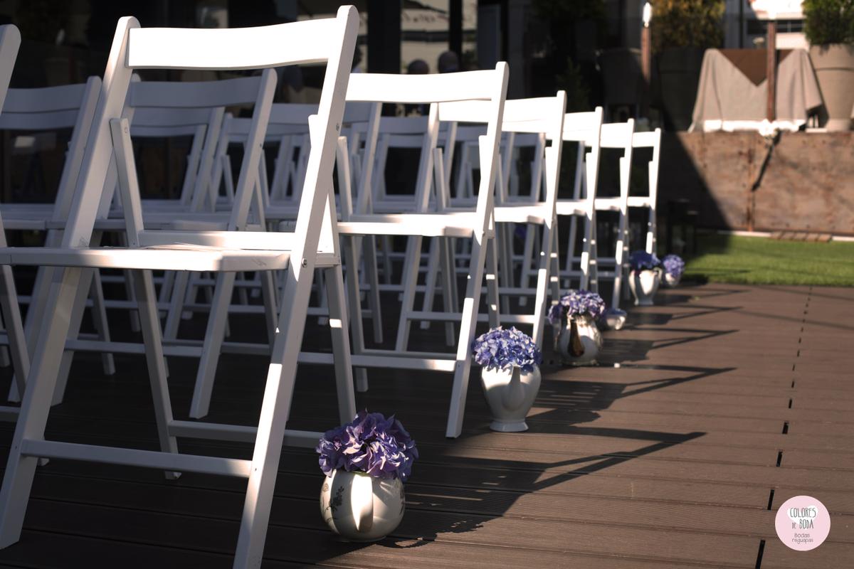 colores-de-boda-pasillo-nupcial-teteras-hortensias-mara