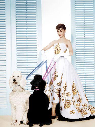 Audrey Hepburn con vestido Givenchy en la película 