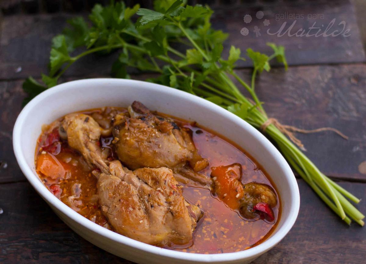 Pollo guisado con cerveza y naranja
