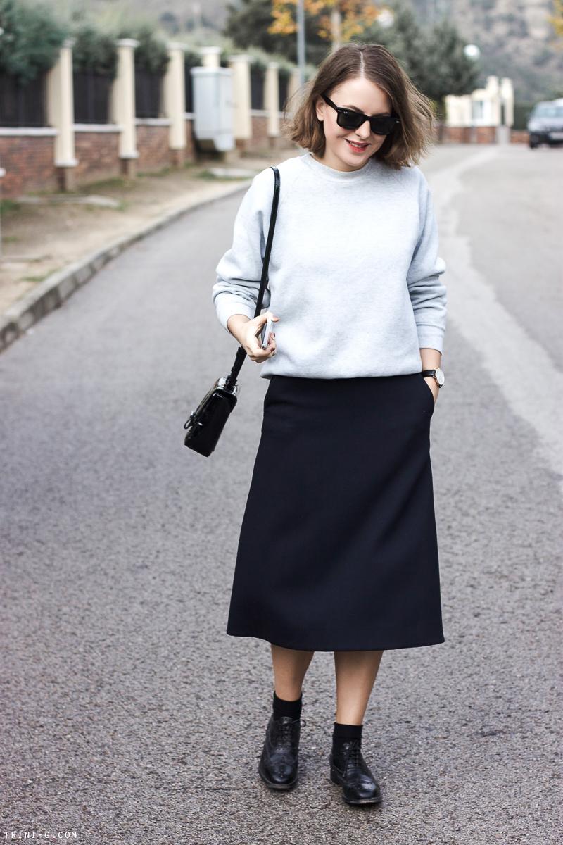 Trini | Sweatshirt and midi skirt