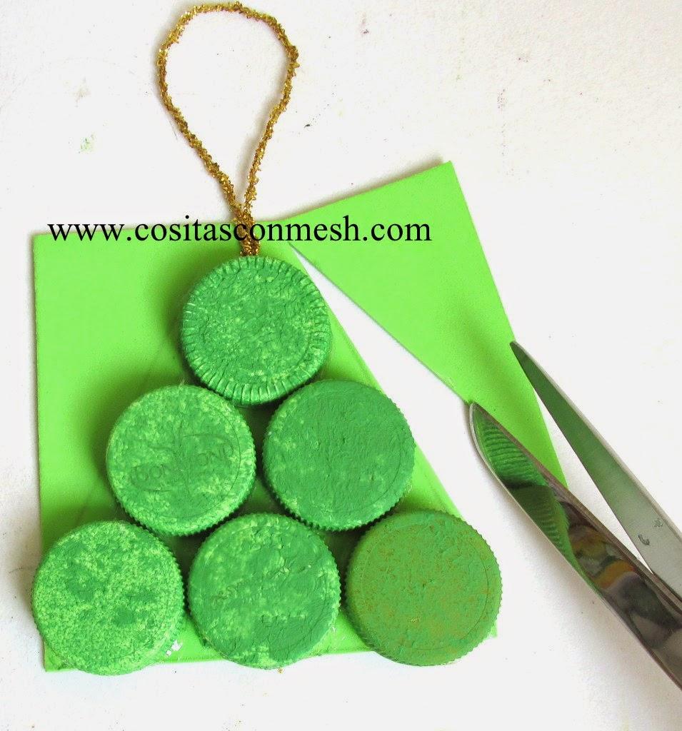 navidad-arbolito-tapas-recicladas