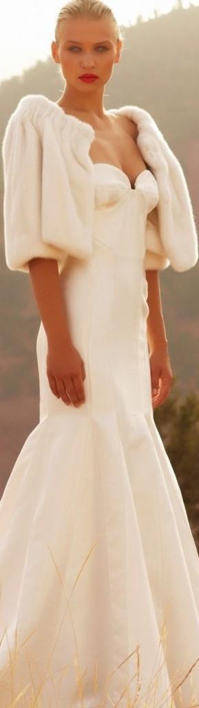 novia con torera de piel