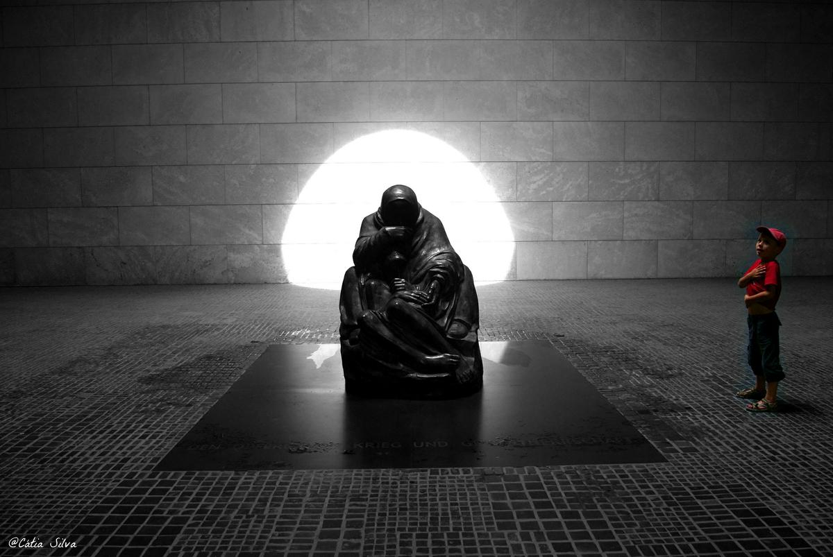 Berlin Black withe and red (3)