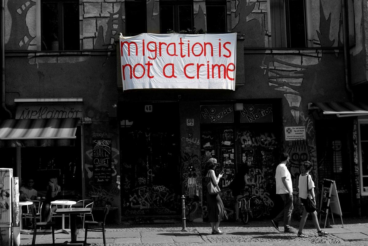 Berlin Black withe and red (2)