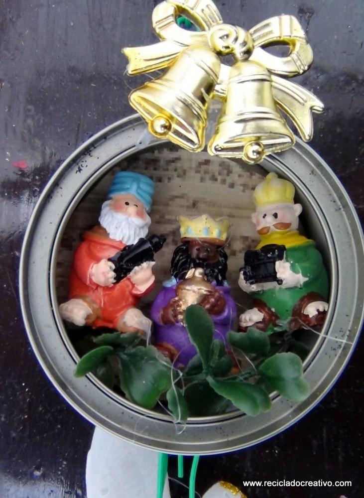 Belén Navideño en latas de atún recicladas (39)