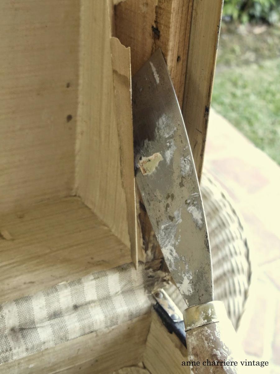 anne charriere, forrar baúl, line old trunk, habiller vieille malle, 