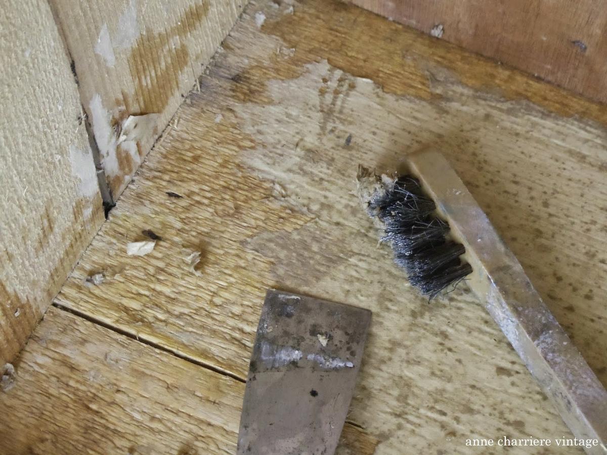 anne charriere, forrar baúl, line old trunk, habiller vieille malle, 