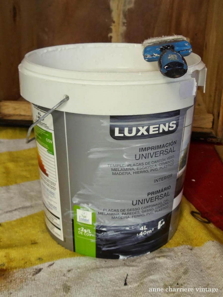 anne charriere, forrar baúl, line old trunk, habiller vieille malle, 