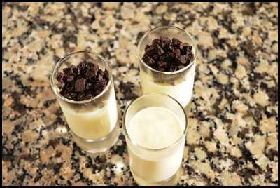 13 poner oreos en vasos Antojo exótico, chocolates y fruta