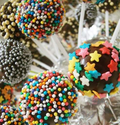 Cake Pops-Receta-echa-paso-a-paso-para-las-fiestas-cake-pops-postre-chocolate-dulces-1