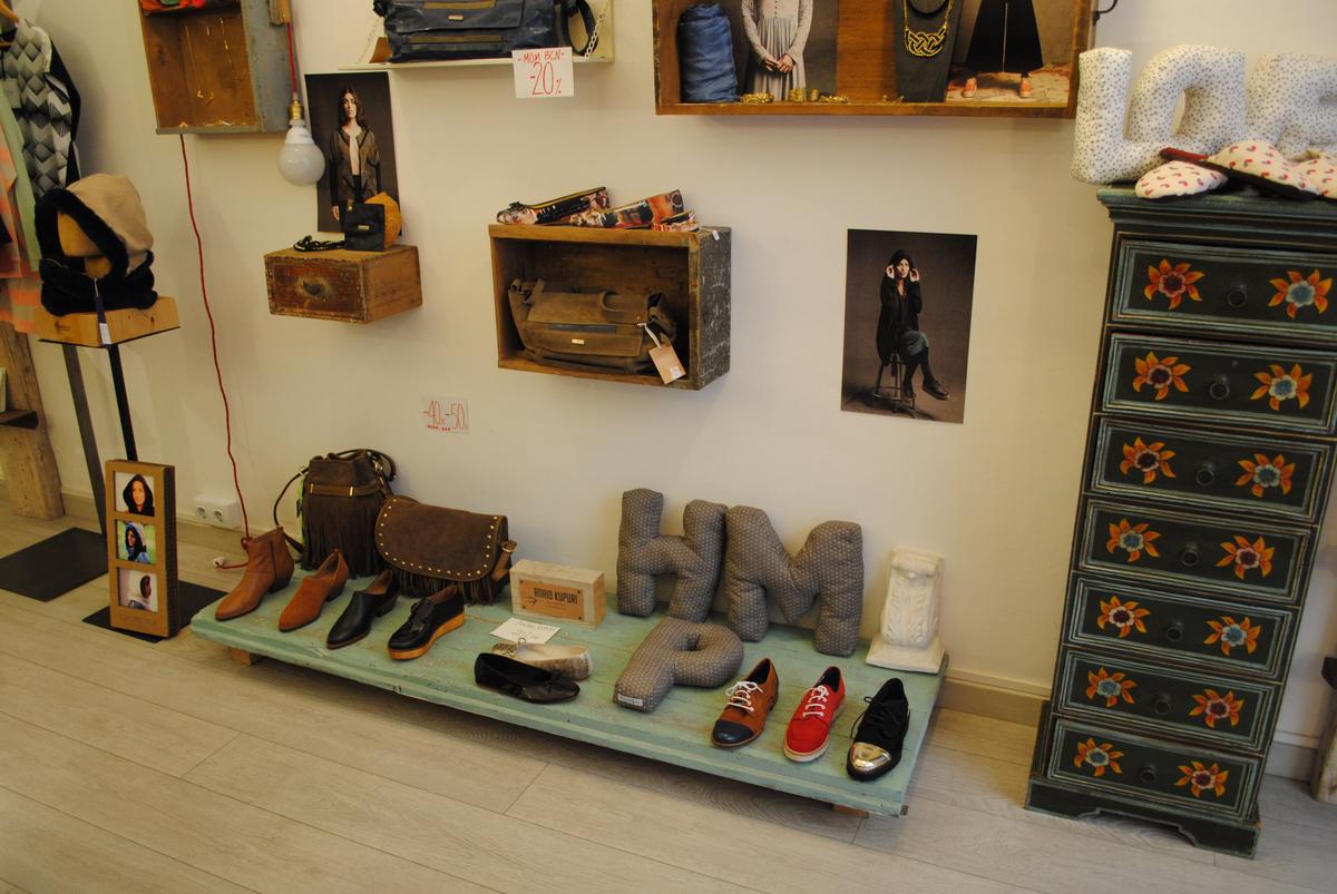 Decoración de tiendas con muebles renovados | Decoración