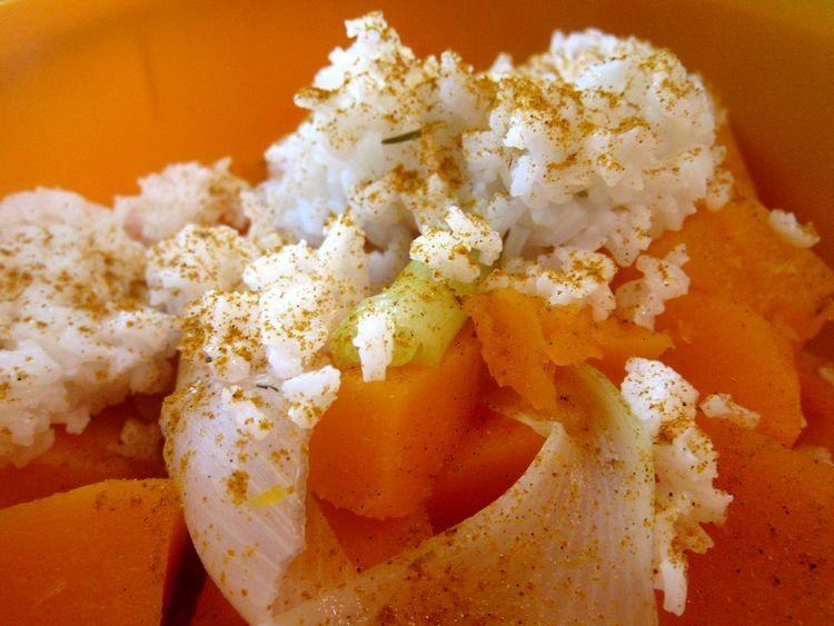 crema-de-calabaza-al-curry-con-uvas-0